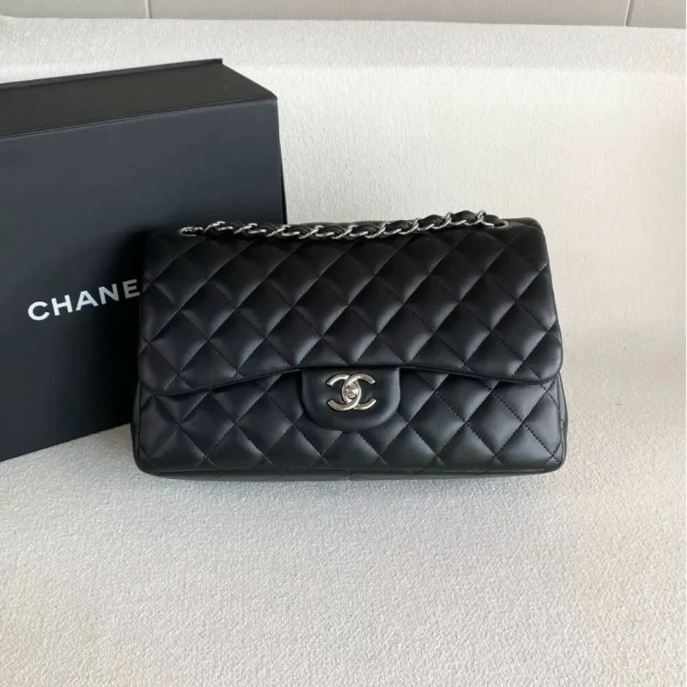 Chanel Women Pre-Loved Bag Very Good Condition